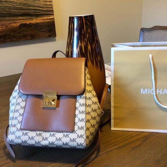 michael kors backpack ladies